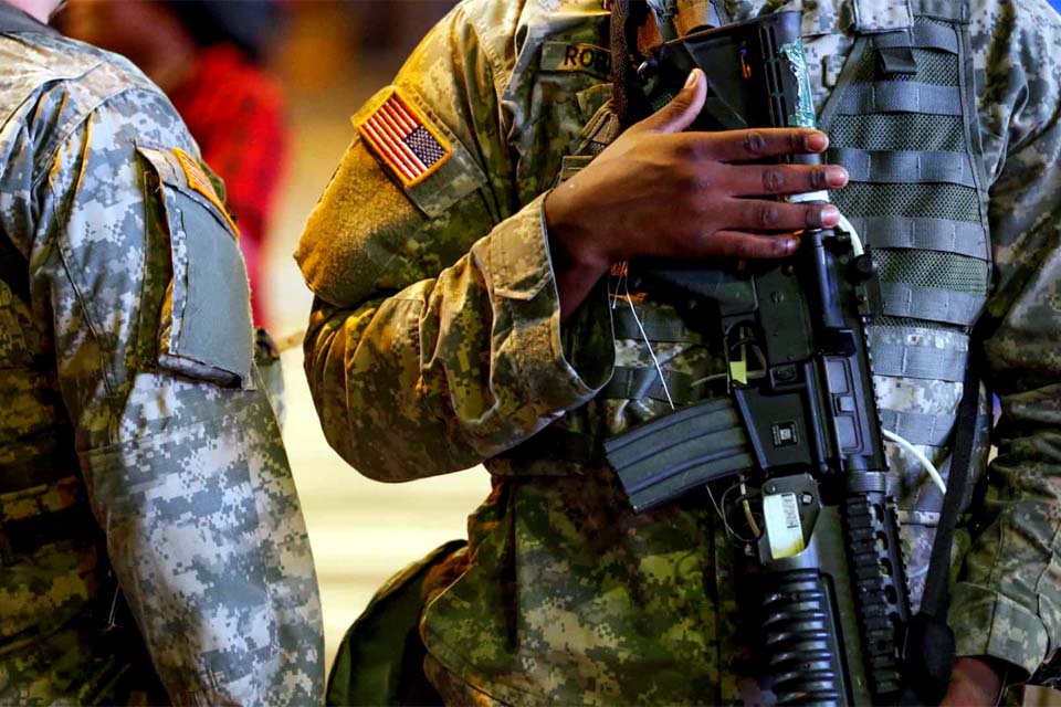 Tropas norte-americanas matam um sírio em raro confronto no nordeste