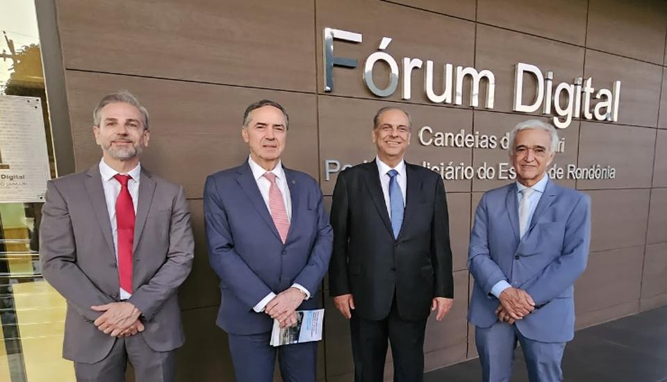 Ministro Barroso visita Fórum Digital de Rondônia e segue para Humaitá