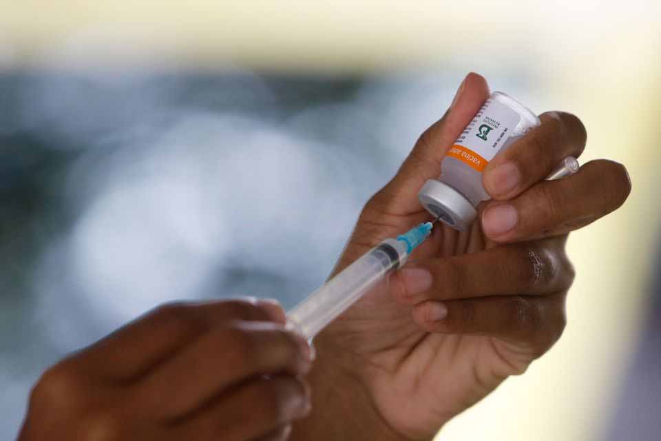 Ministério da Saúde distribuirá mais 6,4 milhões de doses de vacinas contra covid-19