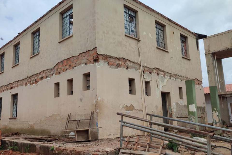 Prédio da escola histórica recebe obras de restauração realizadas pelo Governo