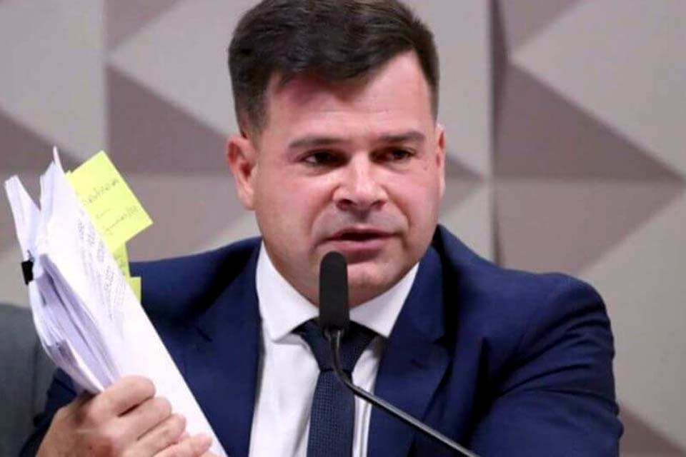 Barroso dá 48 horas para CPI prestar informações sobre quebra de sigilo de Silvinei Vasques, da PRF