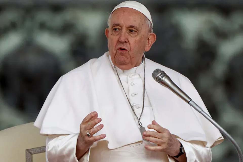 Papa Francisco amplia normas contra abusos sexuais também para laicos