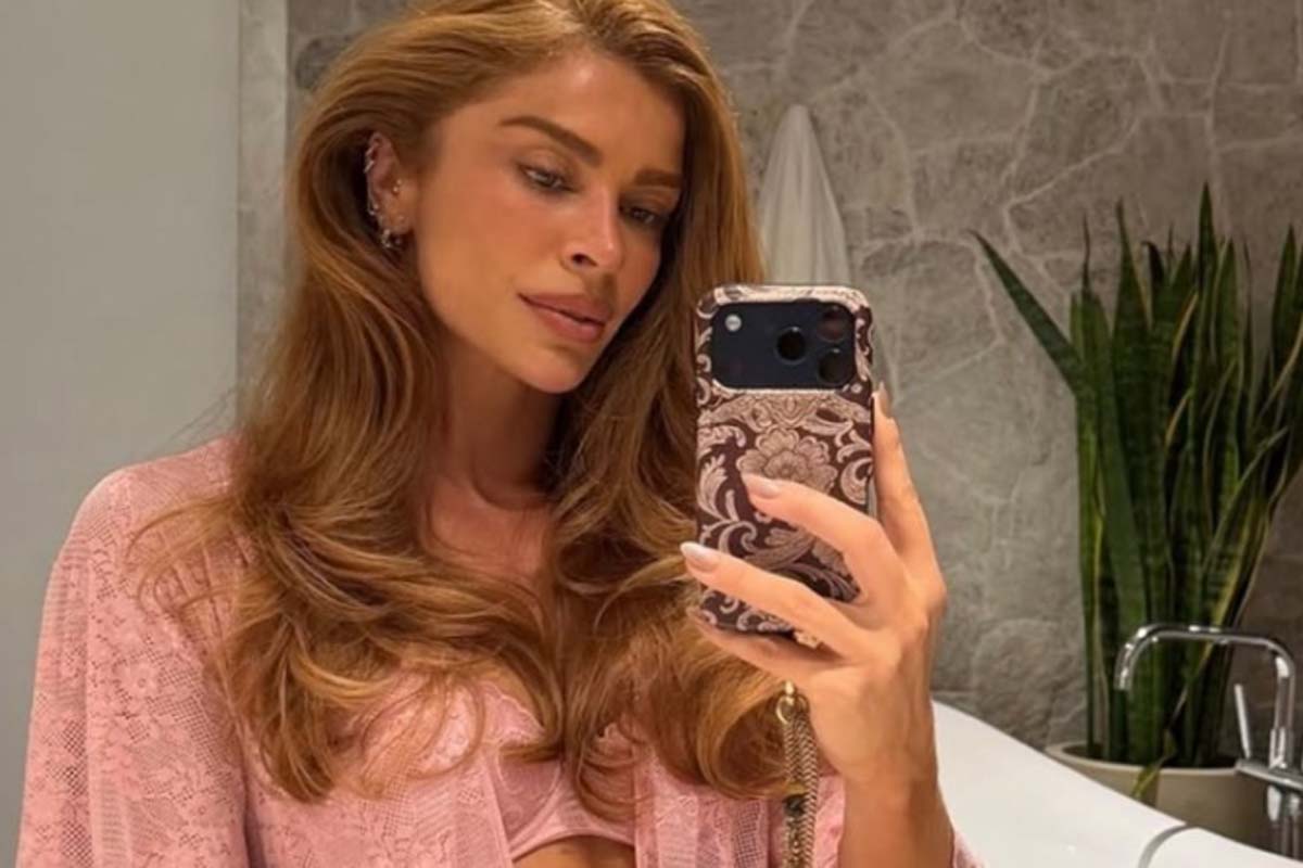 Grazi Massafera surge de lingerie e leva fãs à loucura: 