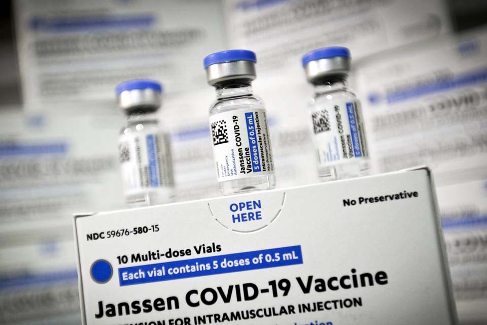 Covid-19: mais 1,4 milhão de doses da Janssen chegam hoje ao Brasil