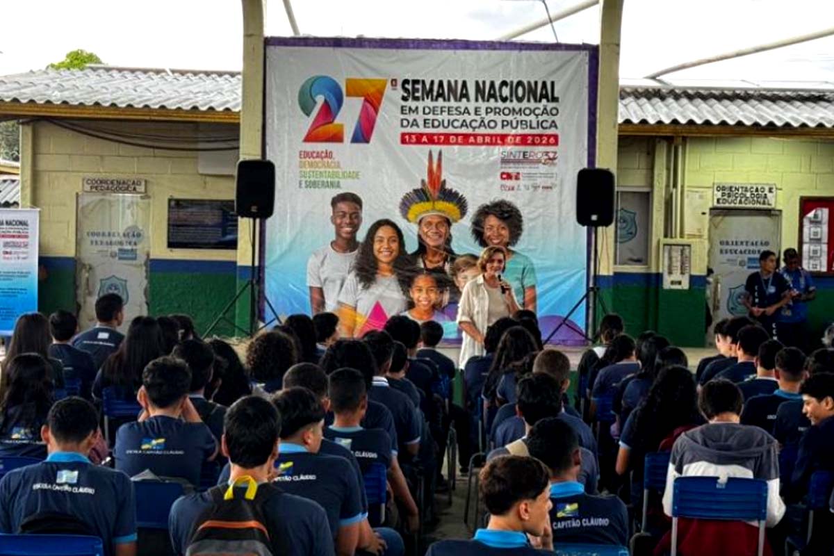 Entre rima e reflexão: SINTERO mobiliza estudantes em defesa da educação pública; ação integrou mobilização da CNTE