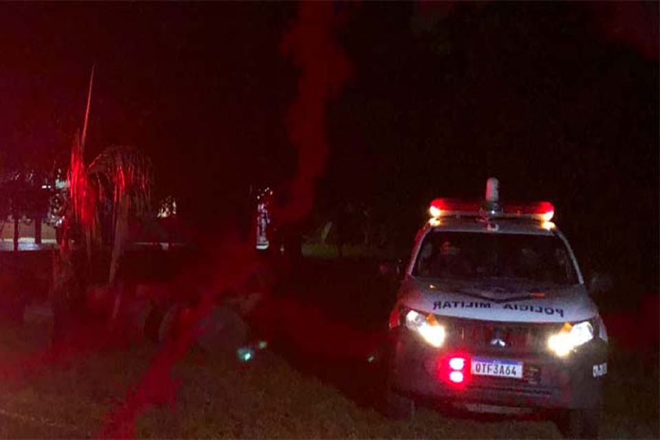 Mulher foge após tentar matar ex marido com golpes de canivete em distrito