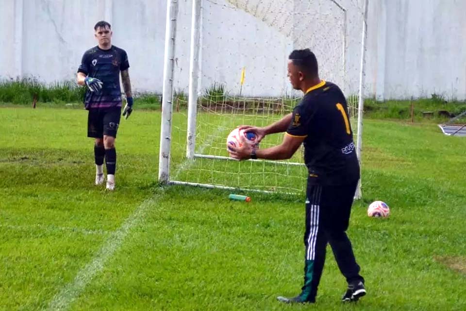 Após estreia no Rondoniense, goleiro dos Estados Unidos exalta futebol brasileiro: 