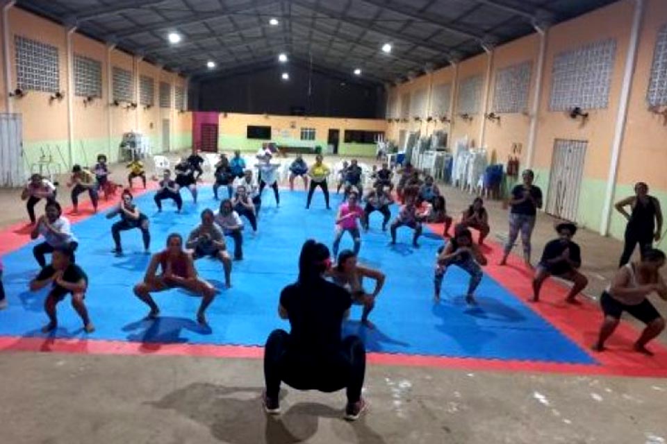 Secretaria Municipal de Esporte e Turismo realiza primeiro treino funcional destinado à população