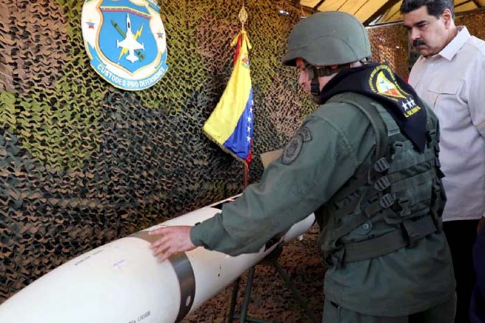 Maduro inicia exercícios militares em resposta às 'ameaças de Trump'