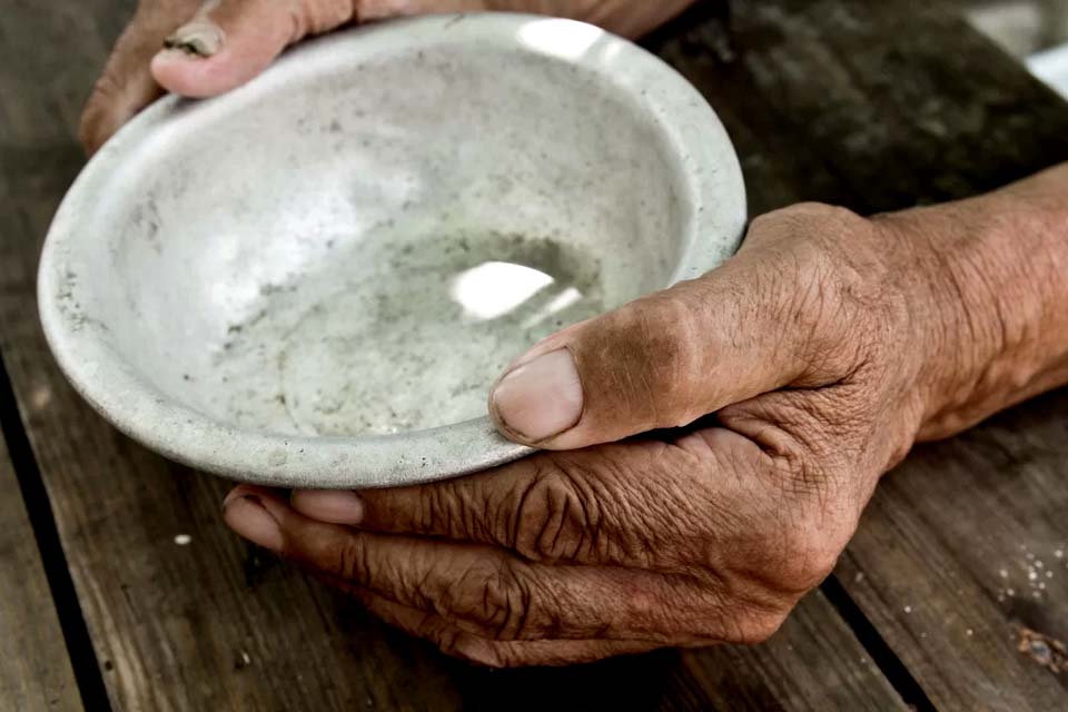 Número de pessoas com insegurança alimentar aguda no mundo chega a 345 milhões
