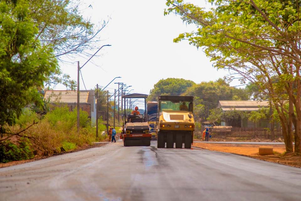 Serviço de pavimentação asfáltica na Rua Beira Rio é concluído