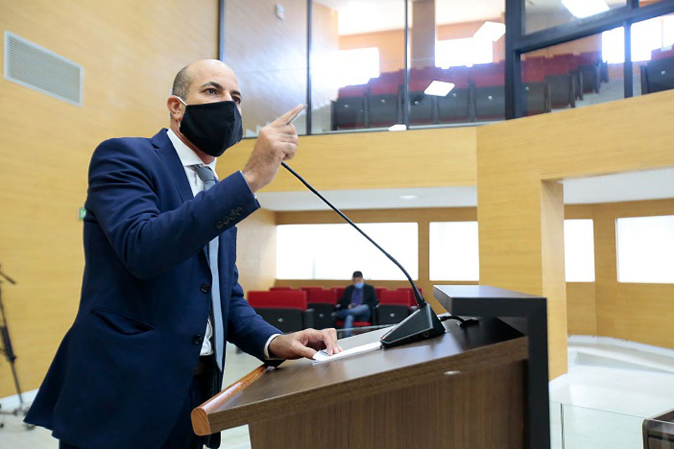 Deputado estadual Ismael Crispim reage com indignação pelo uso indevido de seu nome feito por funcionários do TJ/RO