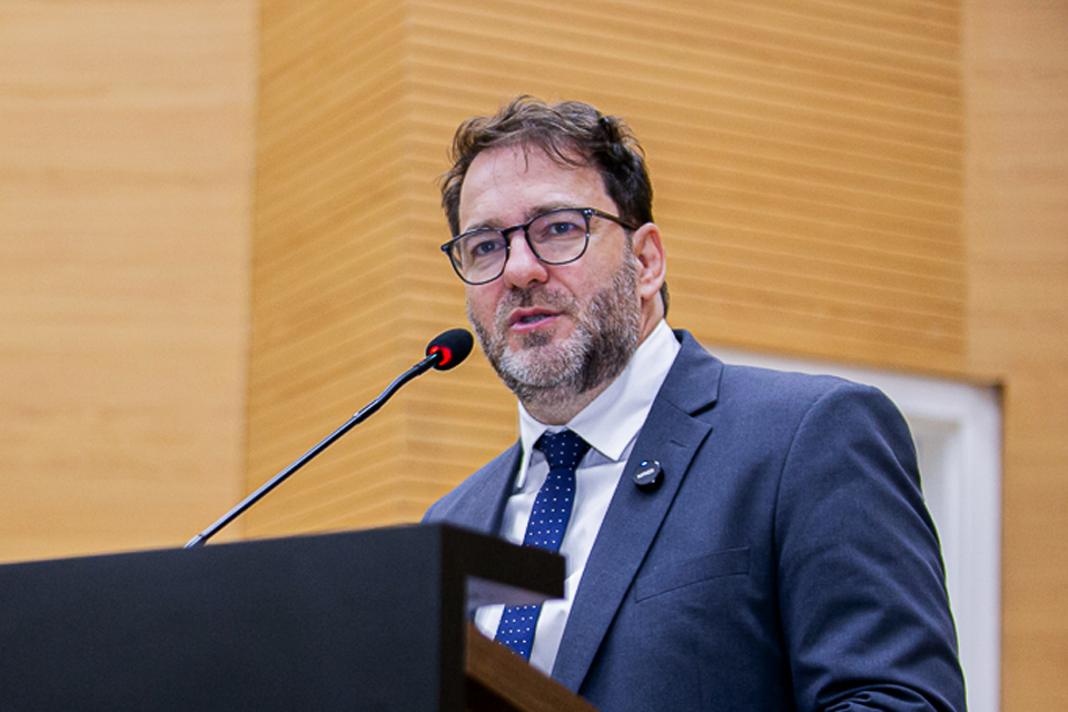 Alex Redano solicita implantação do programa Regulariza Rondônia em Ouro Preto do Oeste