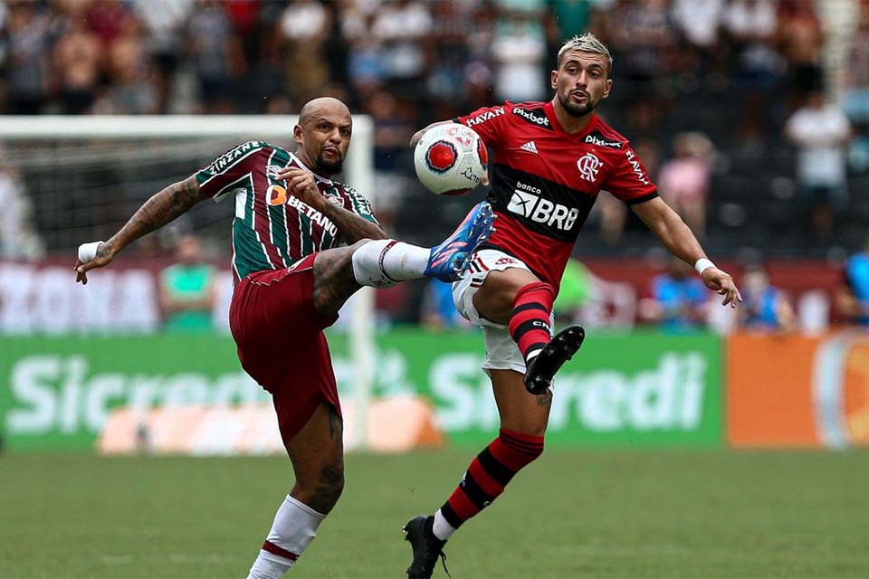 Flamengo e Fluminense começam a decidir título do Campeonato Carioca