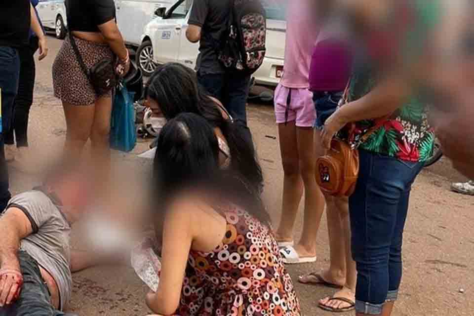 Colisão entre duas motos deixa piloto gravemente ferido na zona sul