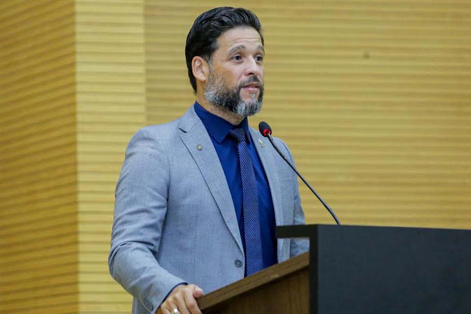 Deputado Delegado Camargo cobra transparência nas ações de combate às queimadas em Rondônia