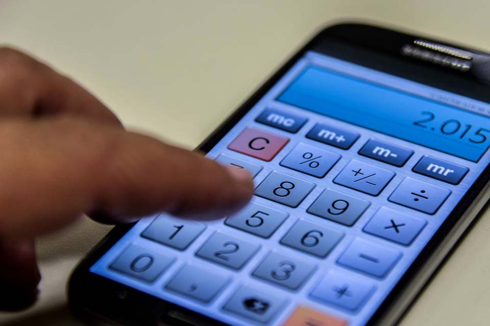 Busca por crédito tem queda de 25,7% em abril