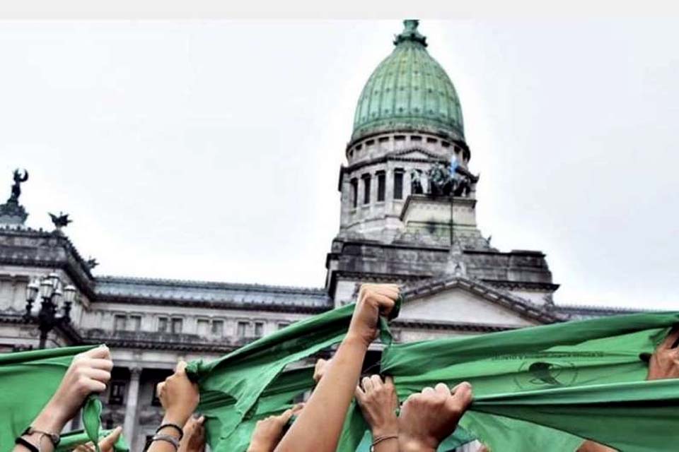 Argentina legaliza aborto até a 14ª semana de gestação