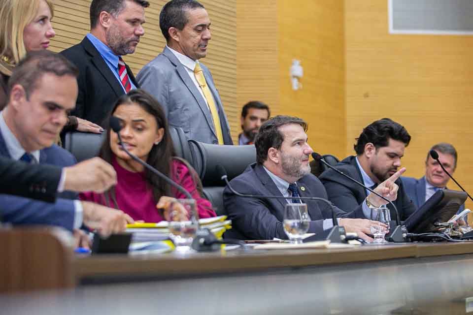 Lei aprovada pela Assembleia Legislativa garante valorização e modernização das carreiras da saúde no Estado