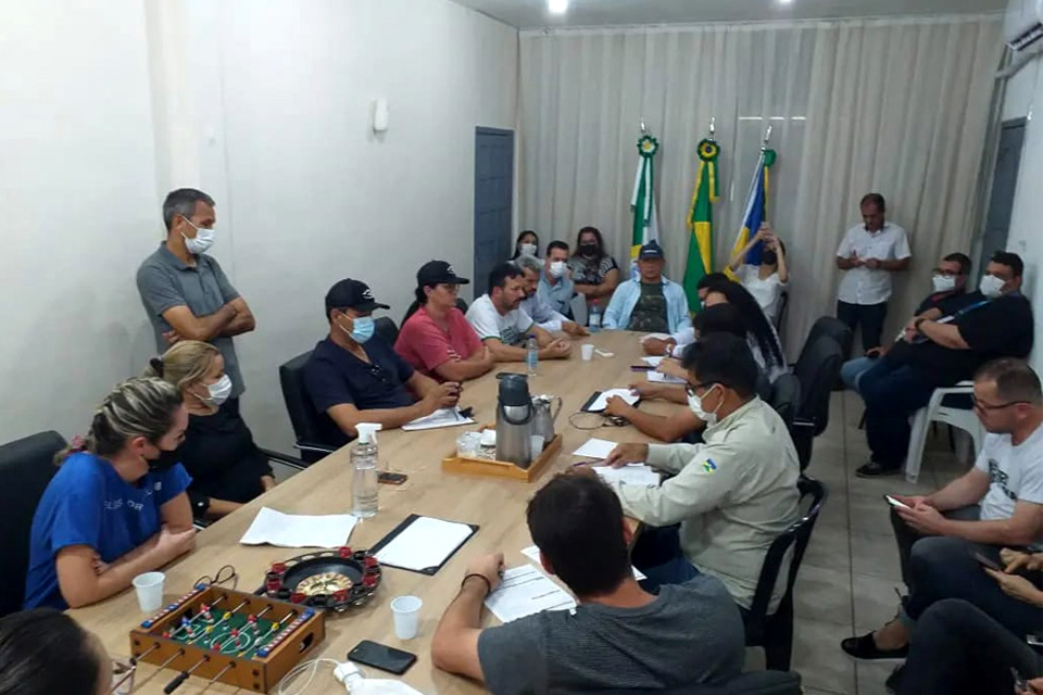 Coronel Chrisóstomo acompanha ações com o prefeito Adailton Fúria nas enchentes sofridas no município