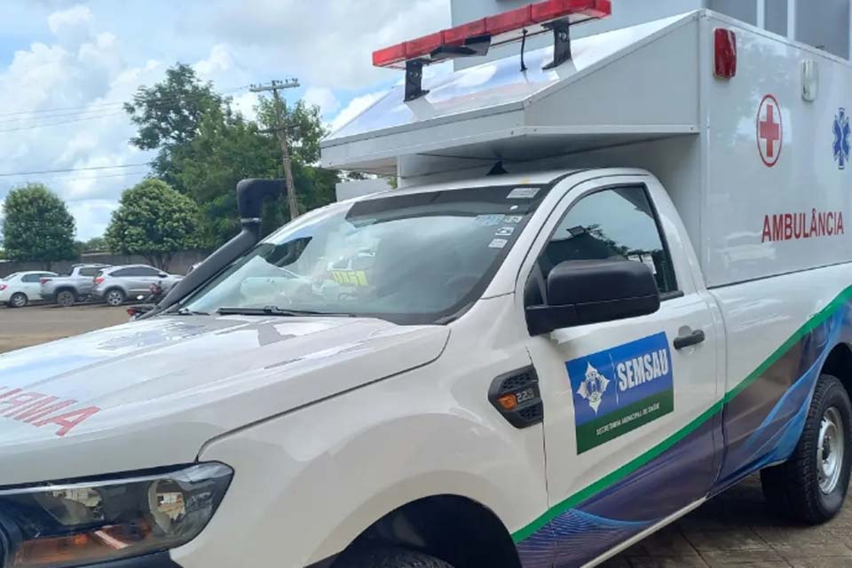  Prefeitura de Ariquemes realiza a entrega de dois veículos para serem utilizados na rede hospitalar municipal