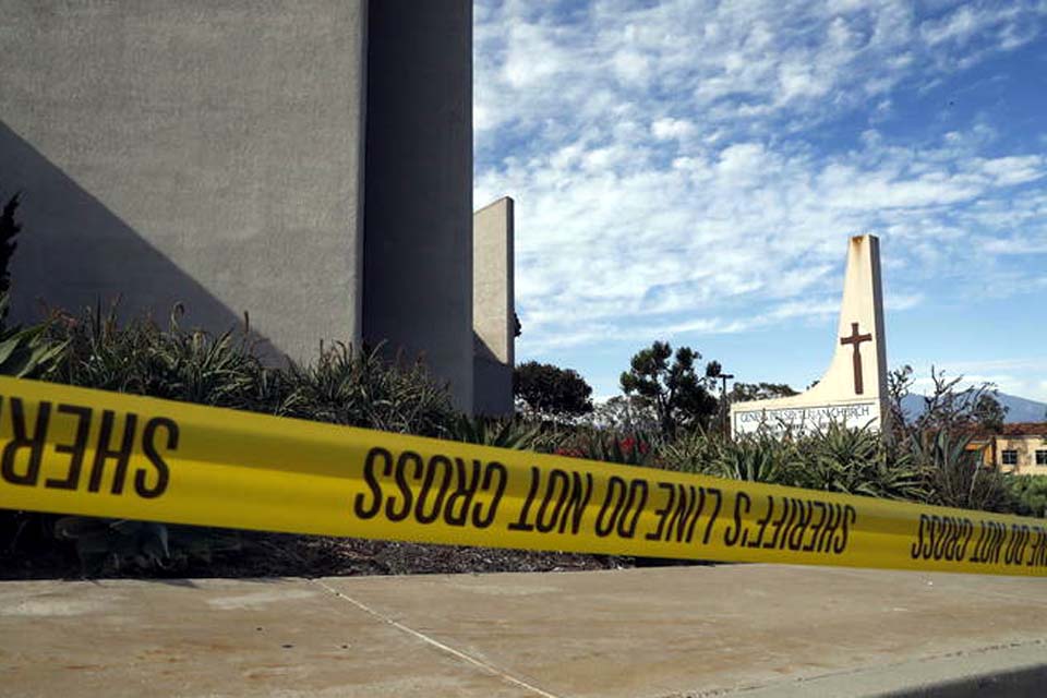 Ataque a tiros em igreja nos EUA deixa ao menos 1 morto
