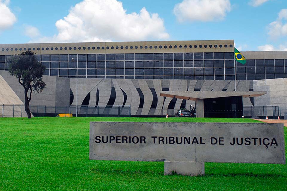 STJ classifica sala como de estado maior e mantém advogado de Rondônia preso