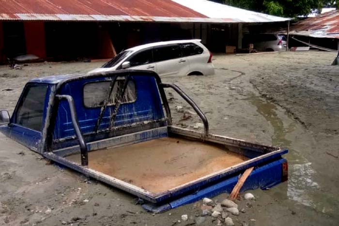 Número de mortos em inundações na Indonésia chega a 89