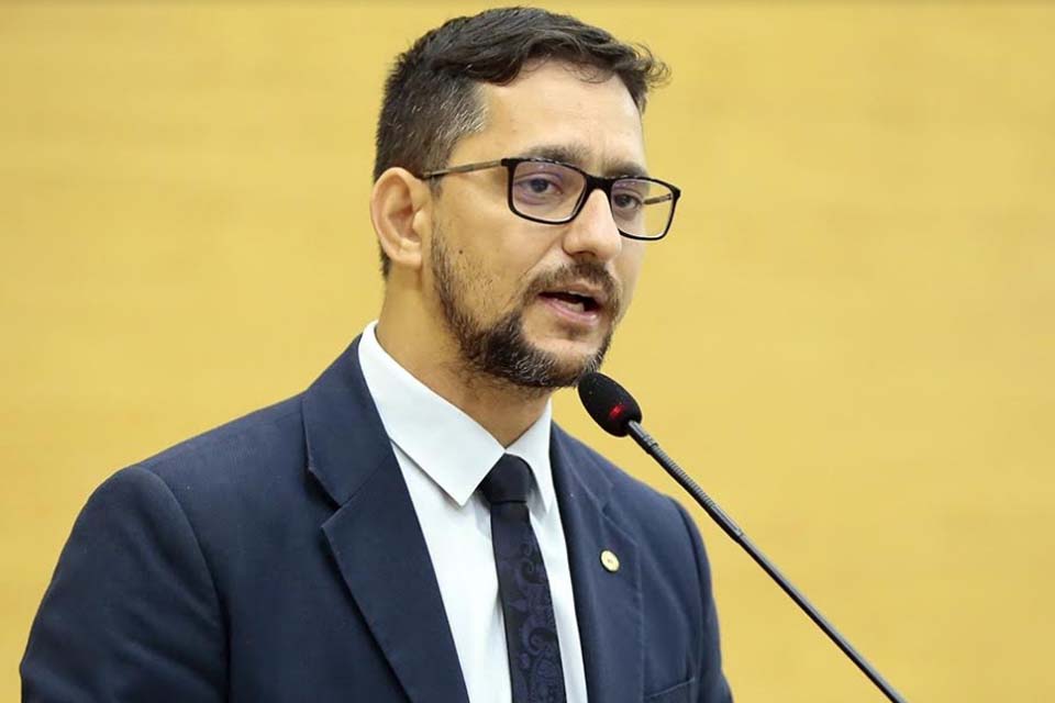 Deputado Anderson quer que governo conceda auxílio as empresas que estão com atividades suspensas