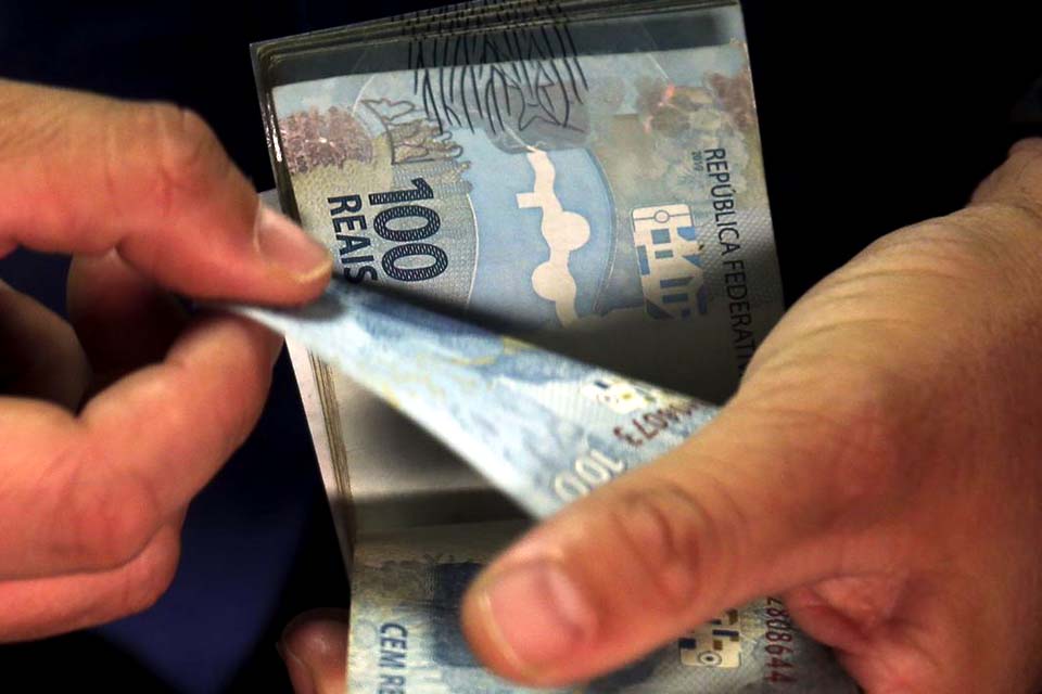 Atividade econômica cresce 0,69% em novembro, diz Banco Central