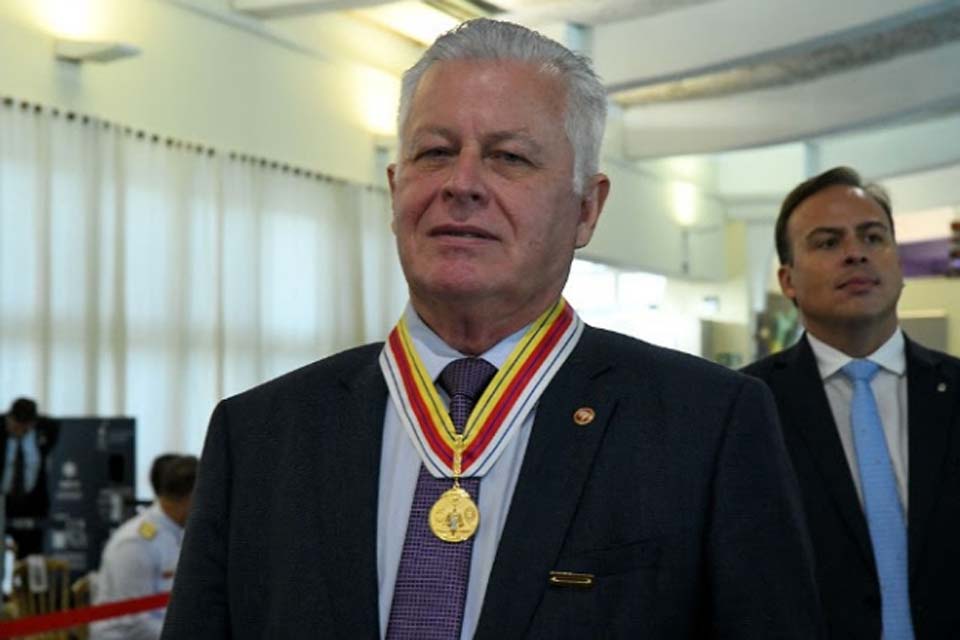 Corregedor-Geral do Ministério Público de Rondônia é condecorado em evento da Justiça Militar da União