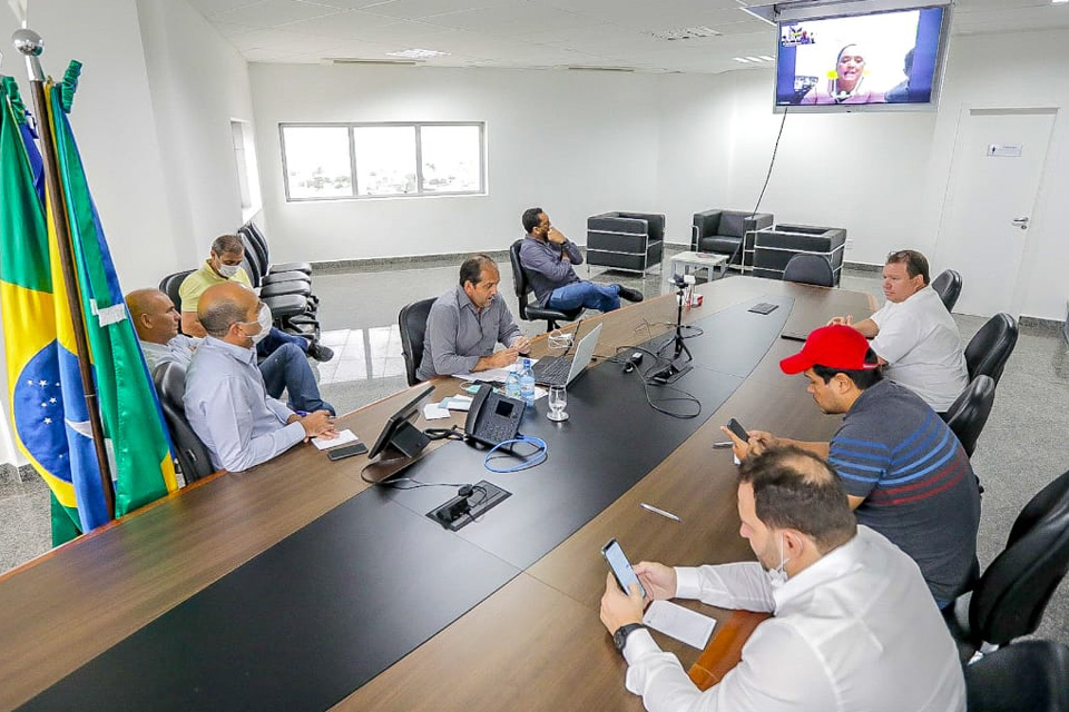 Prefeitos e secretários municipais relatam a deputados dificuldades para enfrentar pandemia 