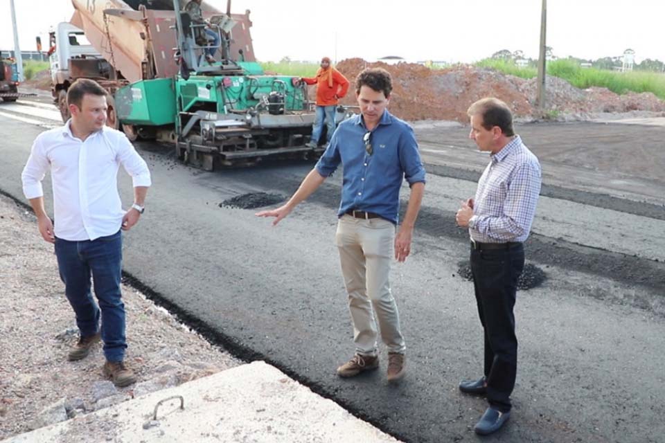 Prefeito Hildon Chaves faz balanço das obras de asfaltamento, drenagem, recapeamento tapa-buracos, além de limpeza de canais