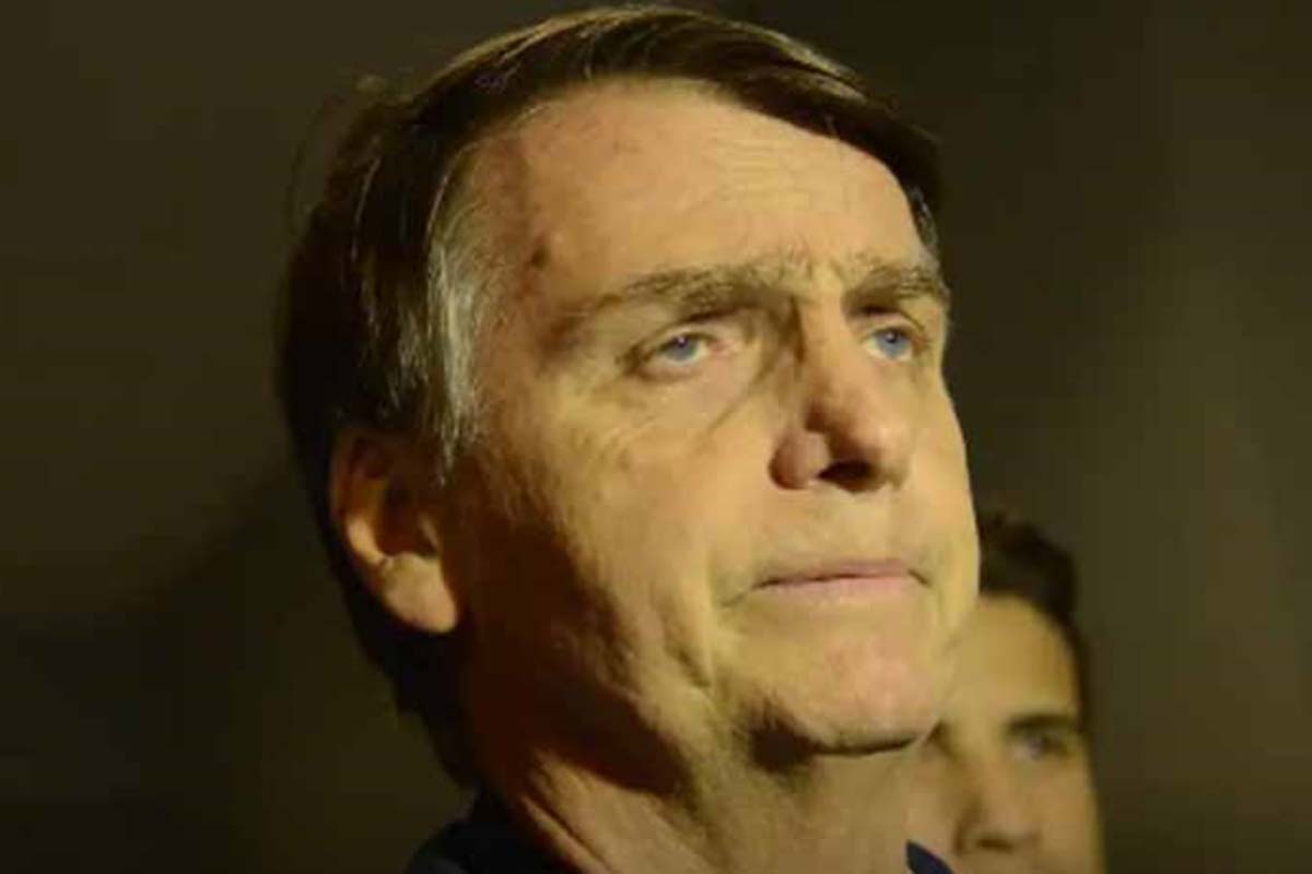 Médica citou risco de morte ao transferir Bolsonaro para hospital