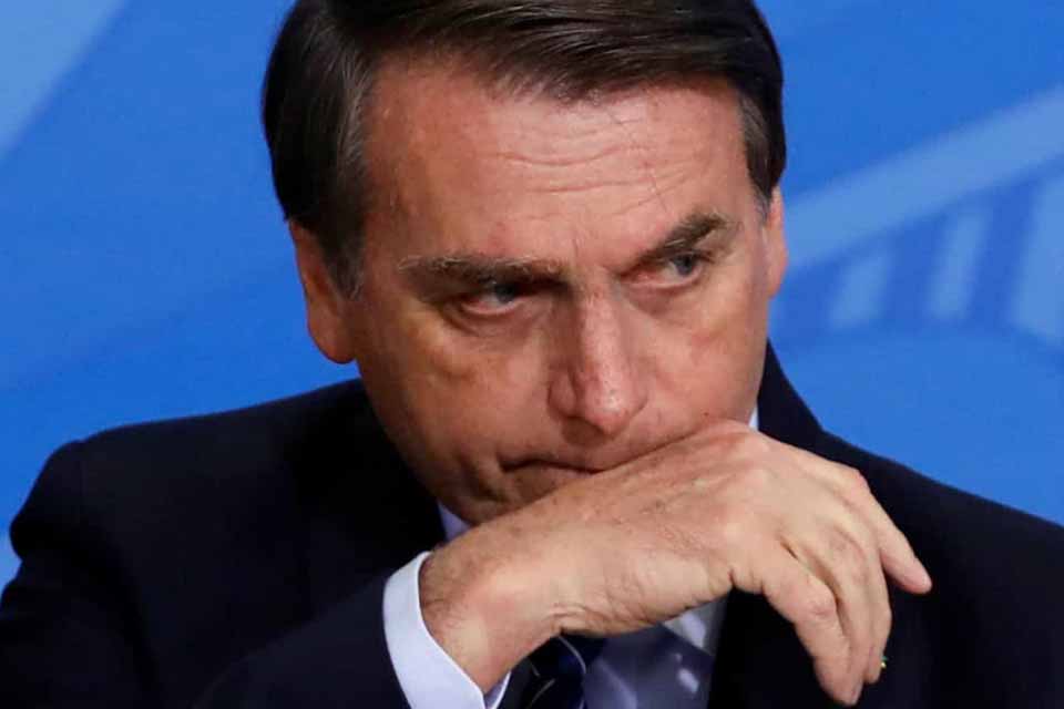 Bolsonaro rebate senadores da CPI da COVID-19 e defende cloroquina: “Não encha o saco”