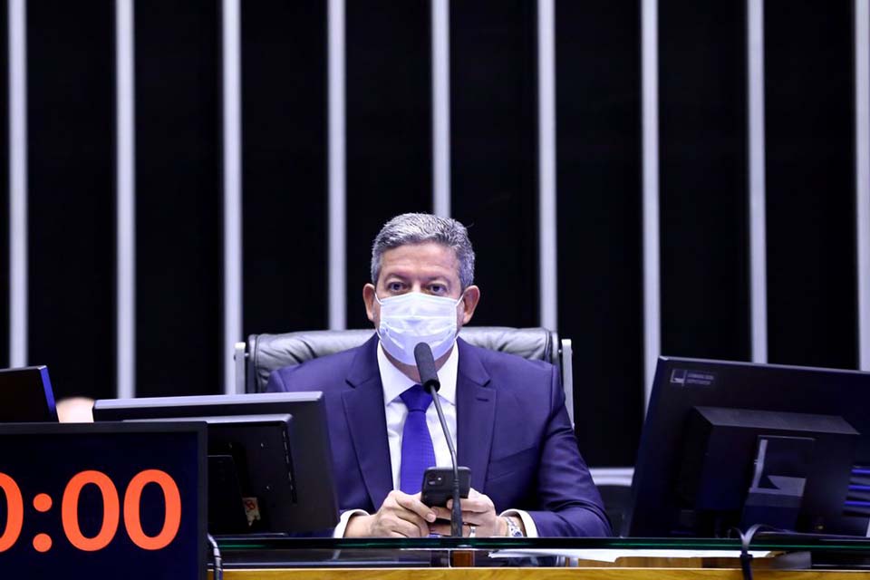 Lira condena uso midiático das dependências da Câmara