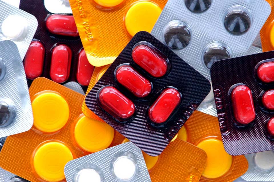 Publicada MP que suspende reajuste de medicamentos por 60 dias