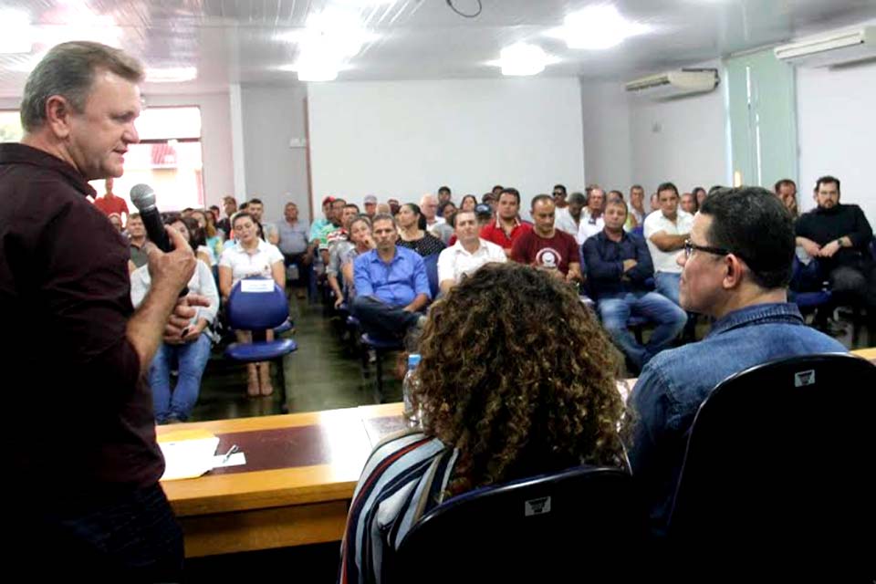 Deputado Luizinho Goebel acompanha Governador em agenda pelo Cone Sul, entrega benefícios e destina recursos