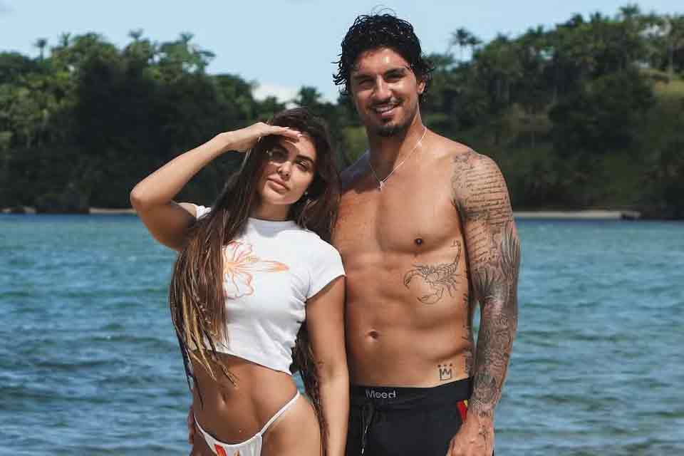 Gabriel Medina dá “unfollow” em Jade Picon, Anitta e outras ex-affairs após assumir namoro