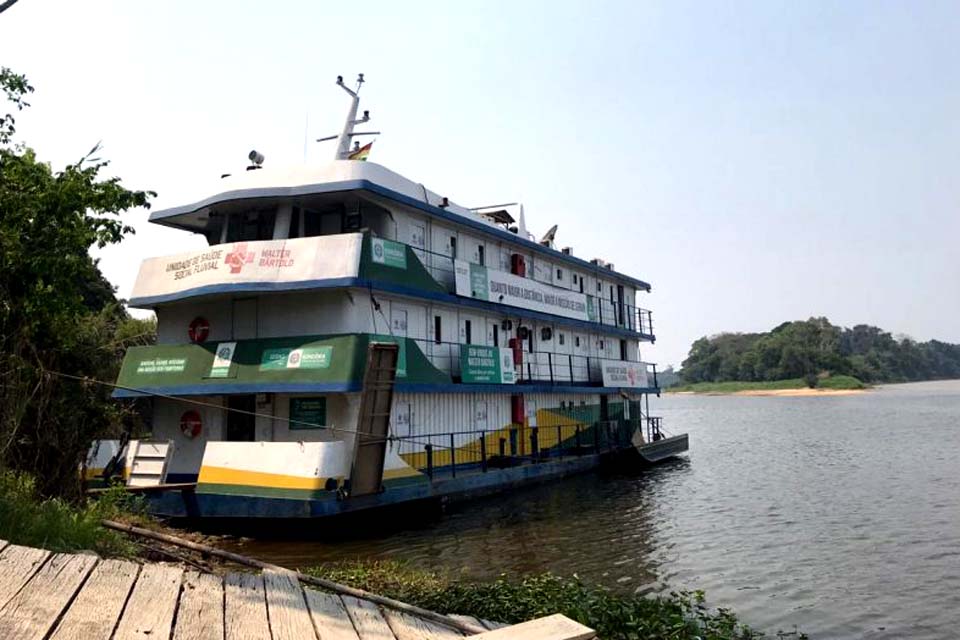 Barco Saúde da Prefeitura de Porto Velho inicia atendimentos da população ribeirinha, no distrito de Nazaré