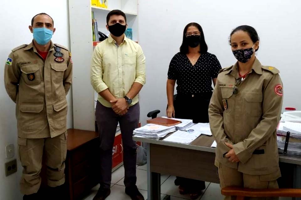 Estratégias de combate às Queimadas é tema de reunião na secretaria de agricultura 