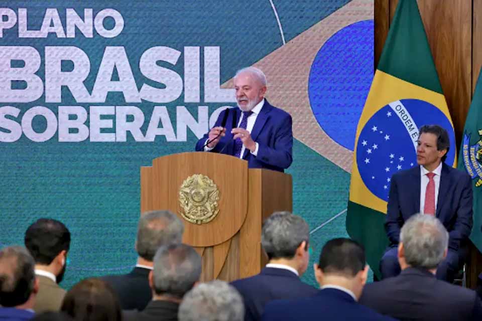 Governo anuncia R$ 30 bi em crédito para setores afetados por tarifaço