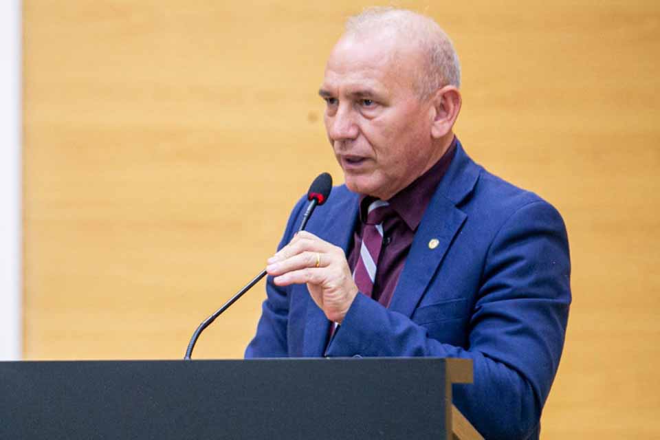 Ezequiel Neiva critica Usina de Jirau por falta de aterro na BR-425 e propõe alternativas para alagamentos