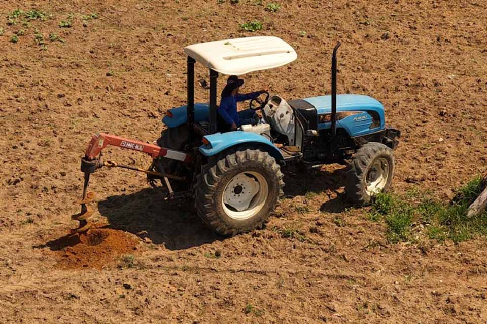 Programa executado pela Prefeitura de Jaru já atendeu 41 produtores rurais e distribuiu quase 70 toneladas de adubo em 2025