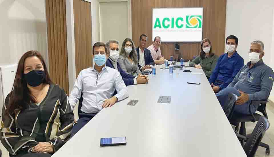 Secretário Estadual de Finanças reúne-se com representantes da ACIC