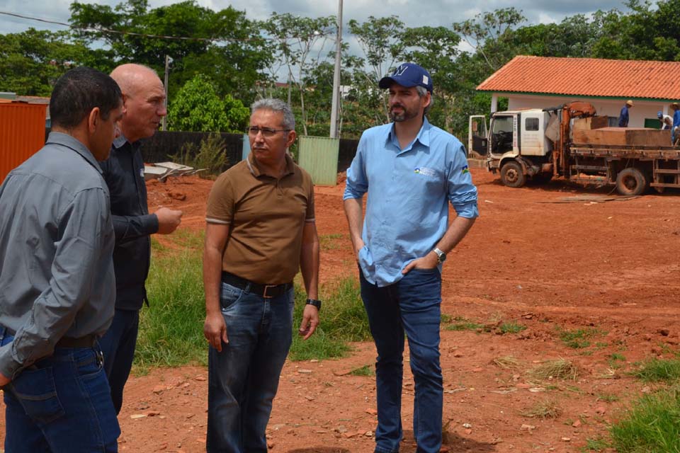 Obras de refeitório e cozinha são iniciadas em escola de Alto Alegre dos Parecis com emenda de Ezequiel Neiva