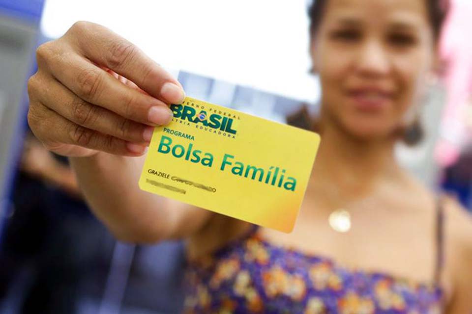 Governo retira 1,3 milhão de beneficiários do Programa Bolsa Família