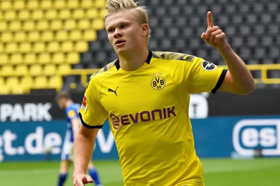 VÍDEO - Haaland marca e Borussia Dortmund goleia o Schalke 04 pelo Alemão; Gols e Melhores Momentos