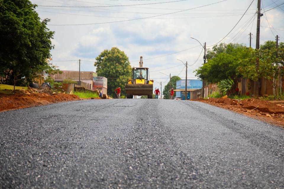 Prefeitura conclui obras de pavimentação na Rua Tanguá e inicia processo para asfaltar a Rua 7 de Setembro 