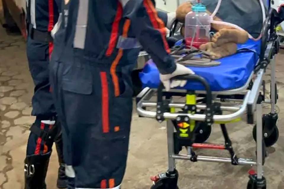 Briga por causa de sucata termina com homem esfaqueado na zona leste